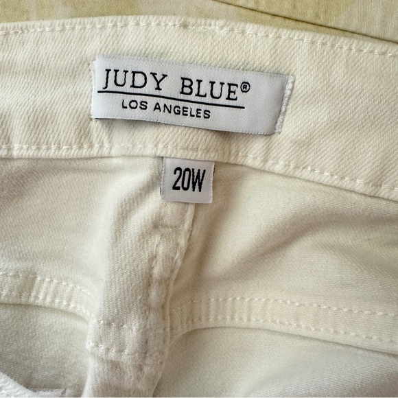 NWT Judy Blue Mid Rise Bootcut White Denim Size 20W - Picture 10 of 14